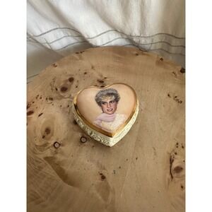 Ardleigh Elliott Princess Diana An Everlasting Rose Music Box The Rose Heart